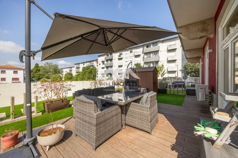 Apartamento T2 para Venda em Campanhã Foto 35