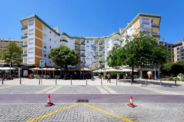 Apartamento T1 para Venda em Portimão Foto 2