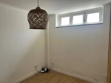 Apartamento T1 para Venda em Águas Livres