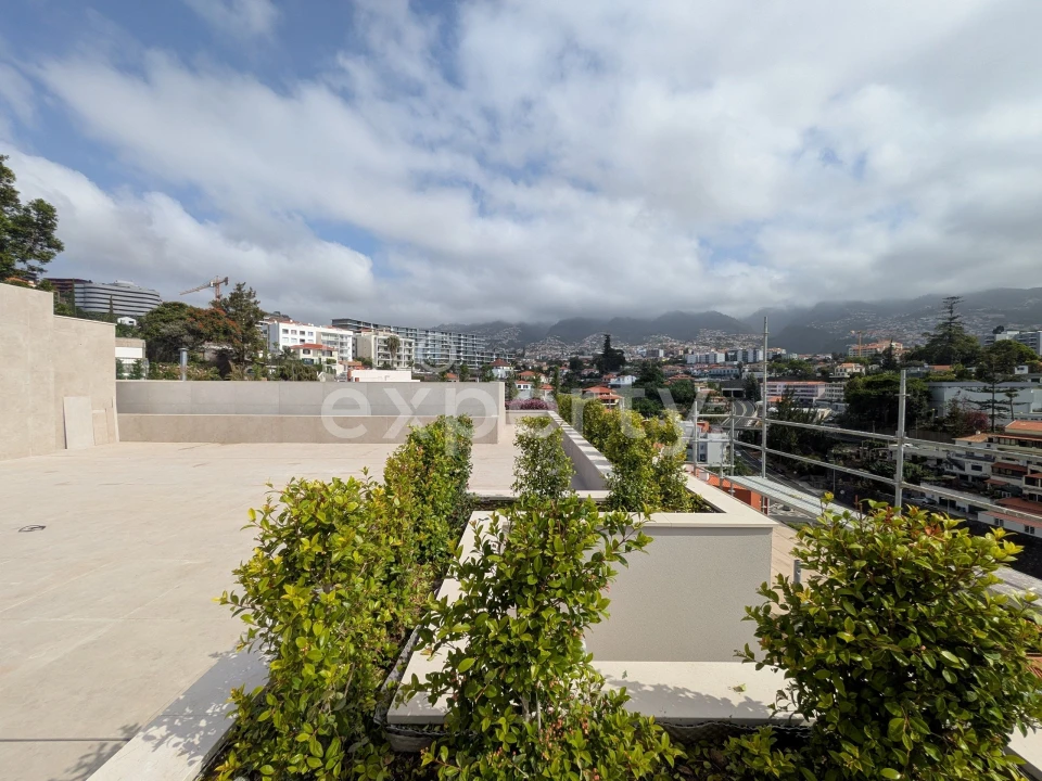 Apartamento T2 para Venda em São Martinho Foto 5