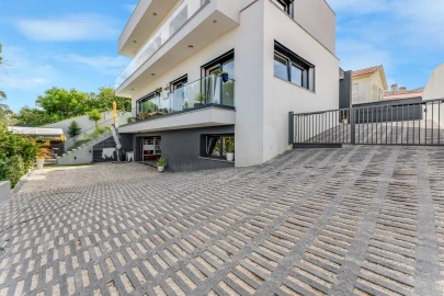 Moradia T4 para Venda em Alcabideche
