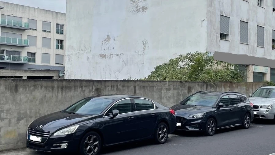 Terreno para Venda em Ponta Delgada (São Pedro)