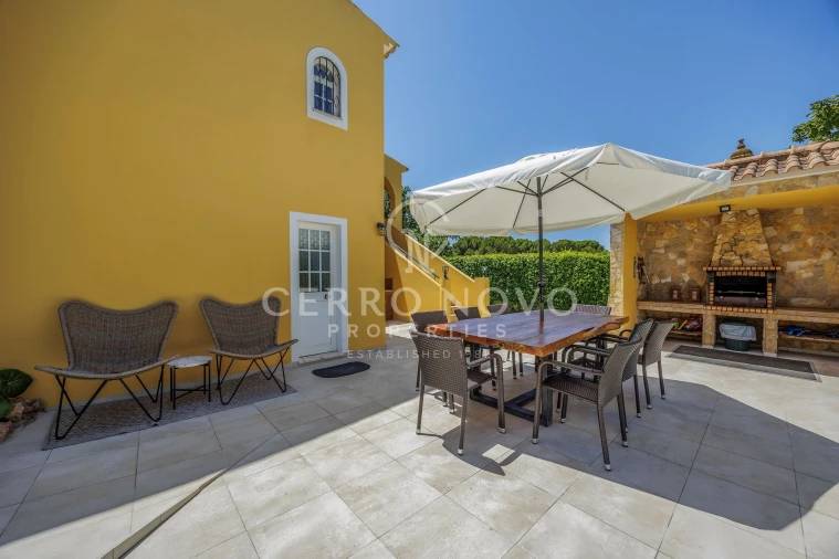 Moradia T4 para Venda em Quarteira Foto 27