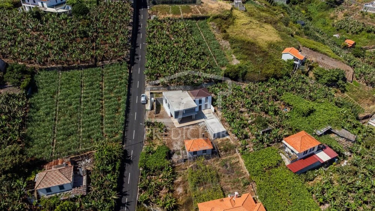 Moradia T3 para Venda em Canhas Foto 32