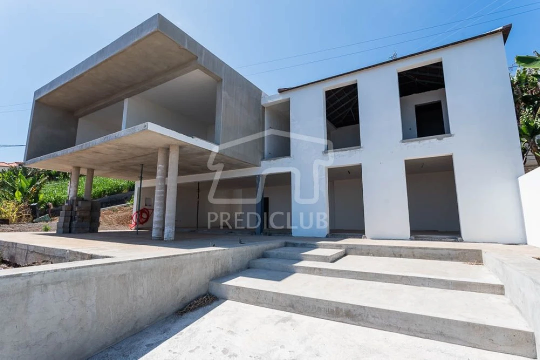 Moradia T3 para Venda em Canhas Foto 9