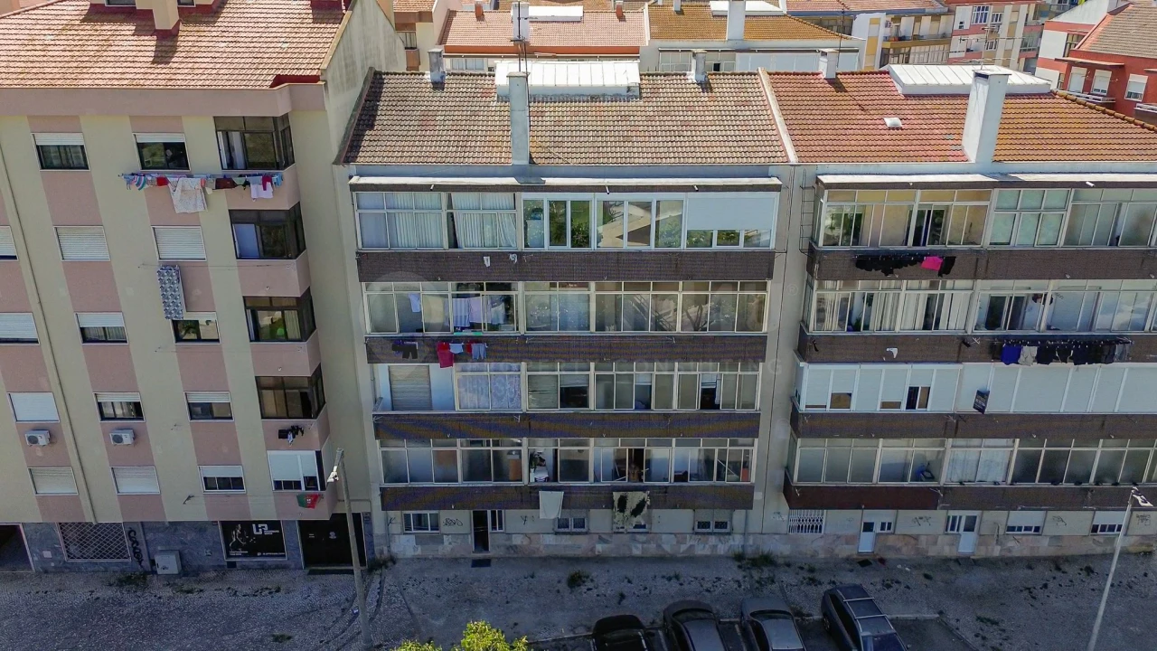 Apartamento T3 para Venda em Amora Foto 51