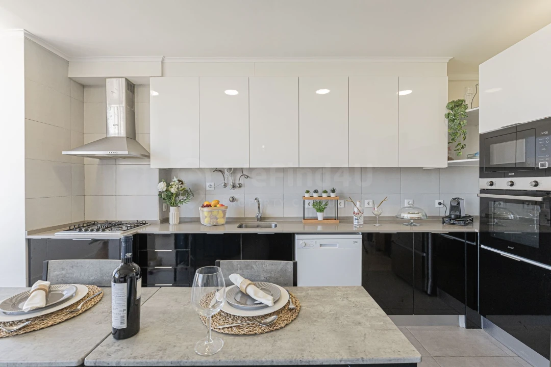 Apartamento T3 para Venda em Amora Foto 8