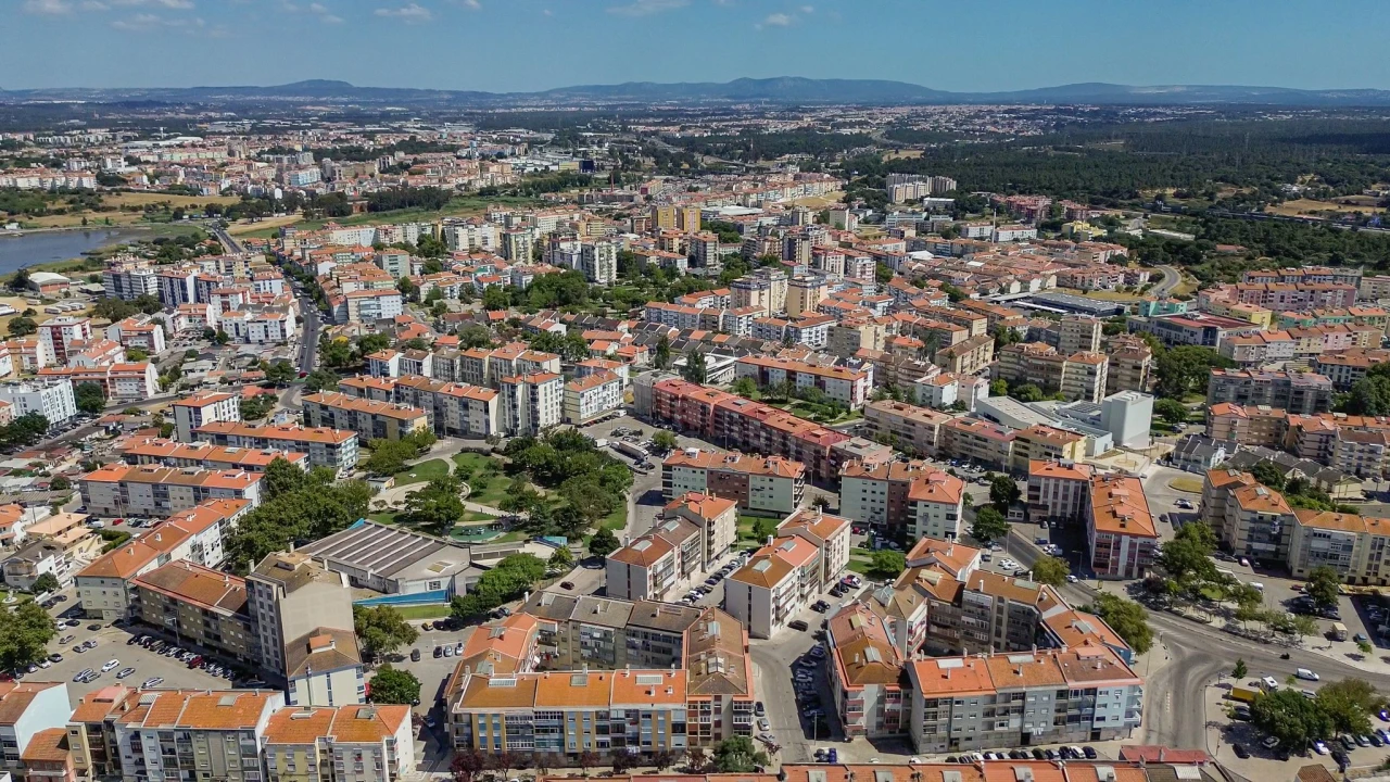 Apartamento T3 para Venda em Amora Foto 52