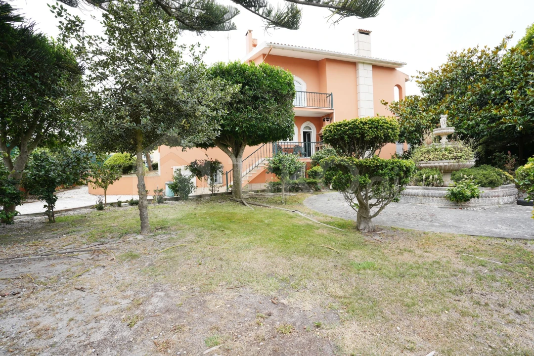 Moradia T5 para Venda em Santa Maria, São Pedro e Matacães Foto 45