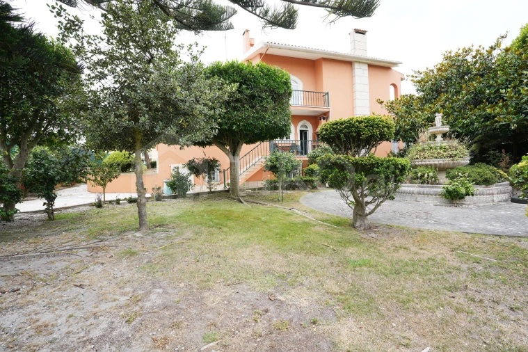Moradia T5 para Venda em Santa Maria, São Pedro e Matacães Foto 45