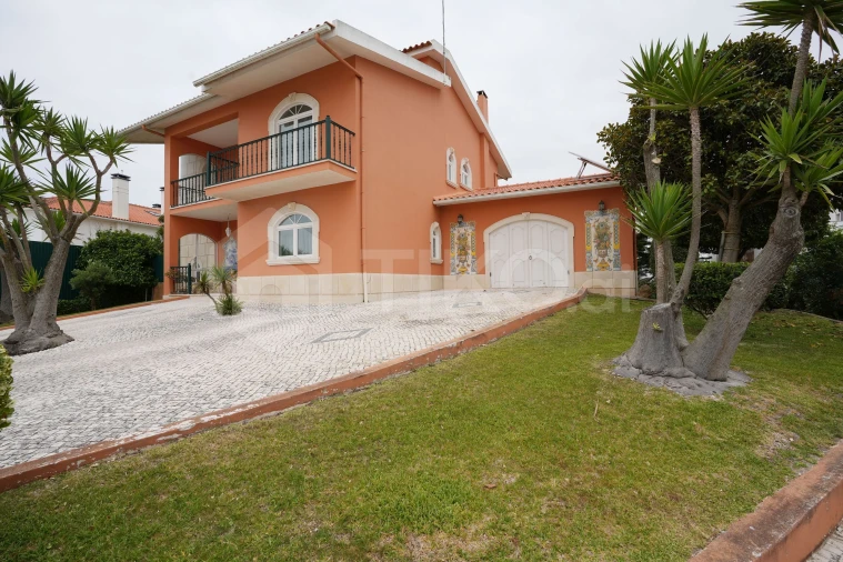 Moradia T5 para Venda em Santa Maria, São Pedro e Matacães Foto 48
