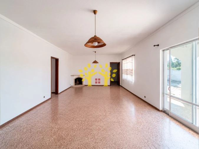 Moradia T5 para Venda em Porches Foto 17