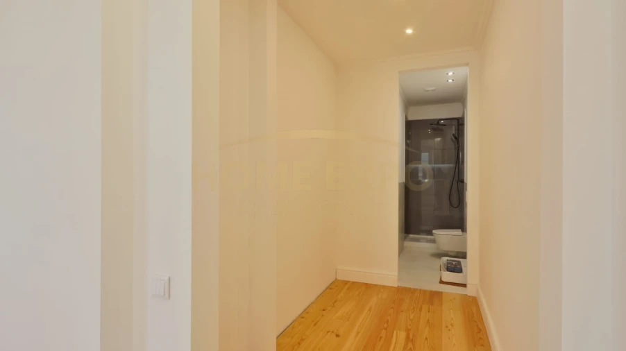 Apartamento T2 para Venda em Arroios Foto 3