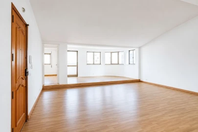 Apartamento T2 para Venda em Algés, Linda-A-Velha e Cruz Quebrada-Dafundo