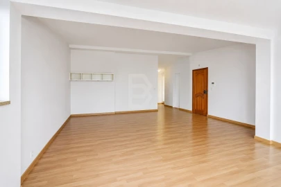 Apartamento T2 para Venda em Algés, Linda-A-Velha e Cruz Quebrada-Dafundo