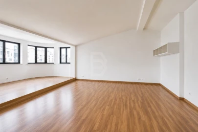 Apartamento T2 para Venda em Algés, Linda-A-Velha e Cruz Quebrada-Dafundo