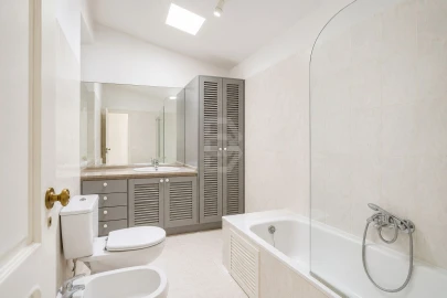 Apartamento T2 para Venda em Algés, Linda-A-Velha e Cruz Quebrada-Dafundo