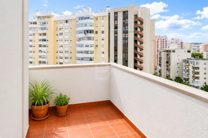 Apartamento T2 para Venda em Algés, Linda-A-Velha e Cruz Quebrada-Dafundo