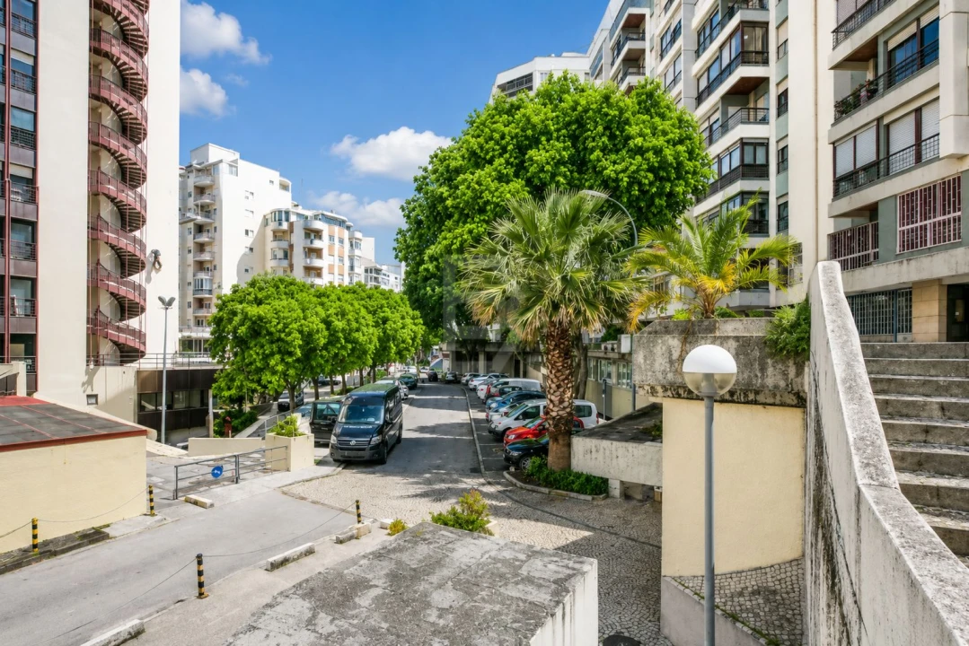 Apartamento T2 para Venda em Algés, Linda-A-Velha e Cruz Quebrada-Dafundo Foto 19