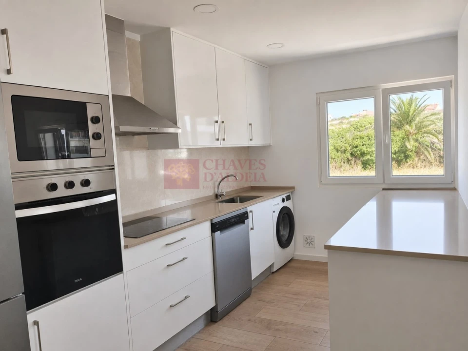 Apartamento T3 para Arrendamento em Ericeira Foto 5