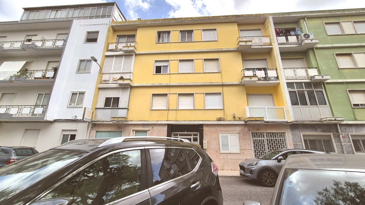 Apartamento T2 para Venda em Venteira Foto 9