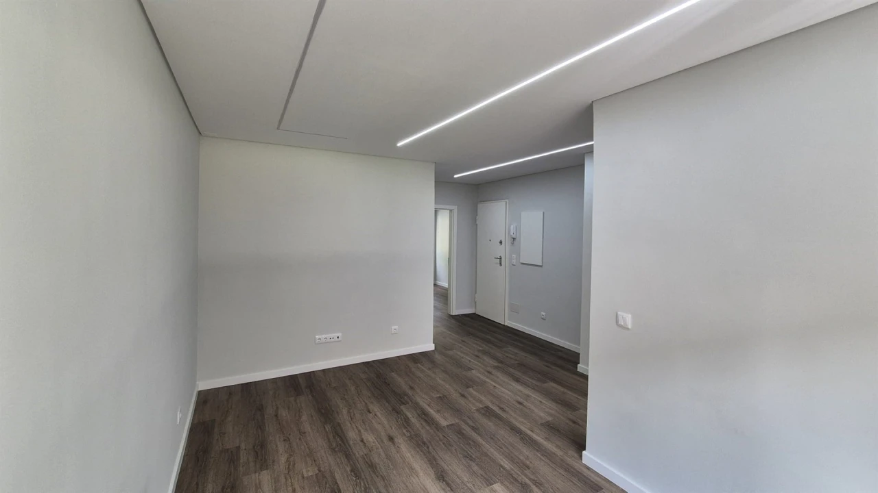 Apartamento T2 para Venda em Venteira Foto 7