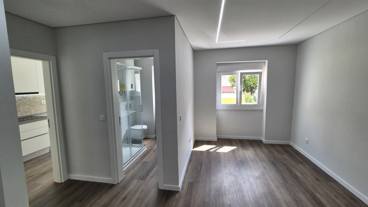 Apartamento T2 para Venda em Venteira Foto 5