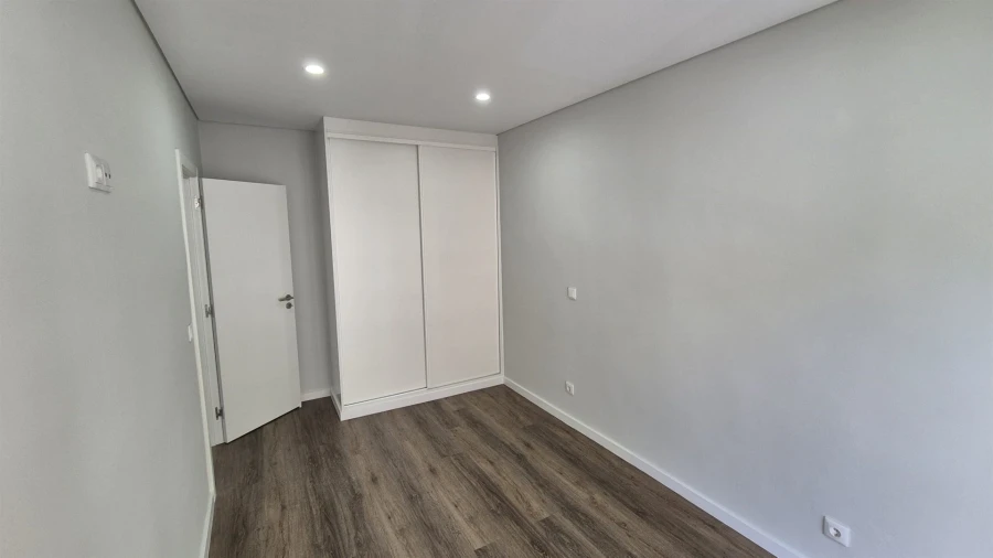 Apartamento T2 para Venda em Venteira Foto 17