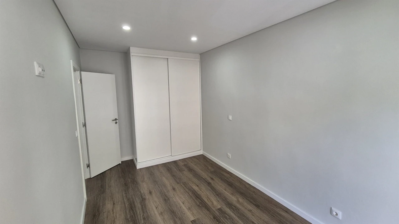 Apartamento T2 para Venda em Venteira Foto 17