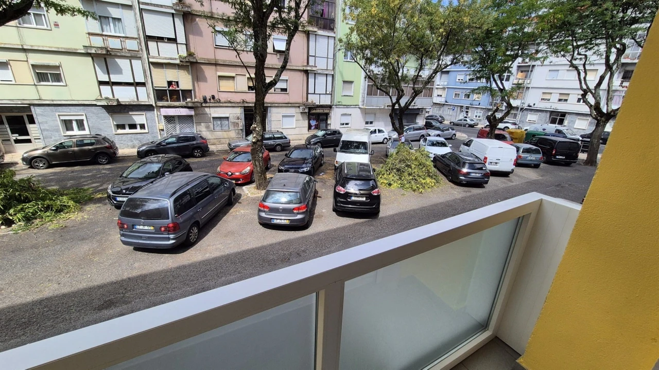 Apartamento T2 para Venda em Venteira Foto 23