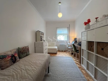 Apartamento T4 para Venda em Ramalde