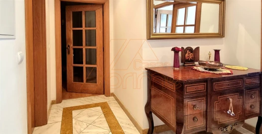 Apartamento T4 para Venda em Santo Antonio dos Olivais