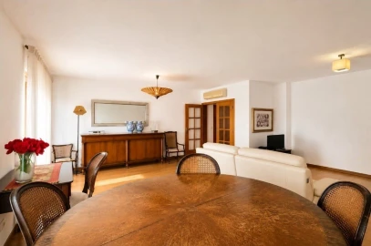 Apartamento T4 para Venda em Santo Antonio dos Olivais