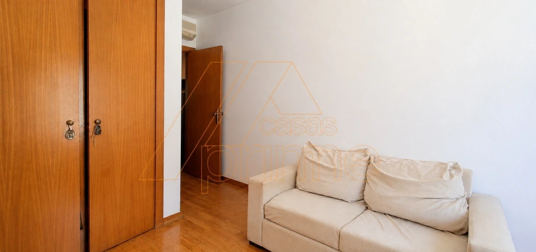 Apartamento T4 para Venda em Santo Antonio dos Olivais Foto 28