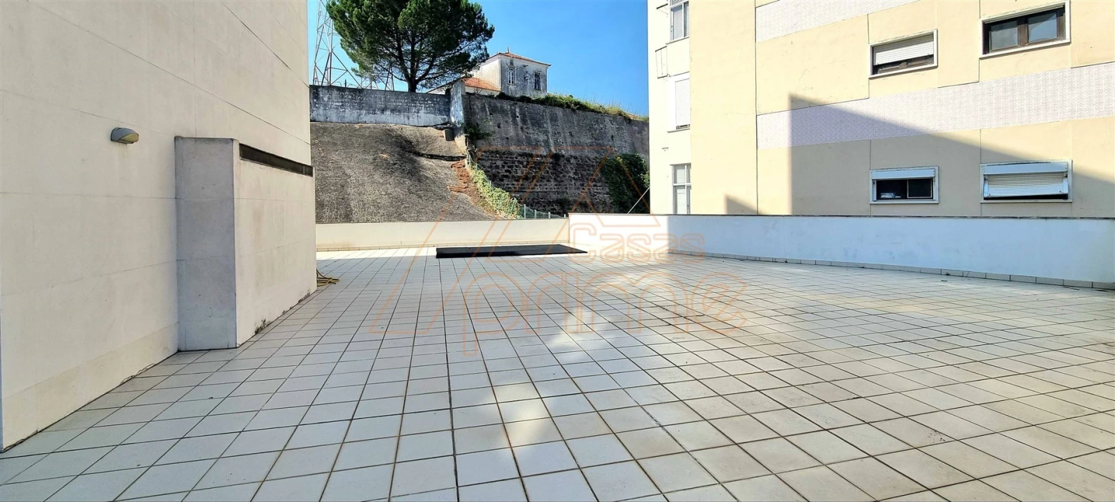 Apartamento T4 para Venda em Santo Antonio dos Olivais Foto 24