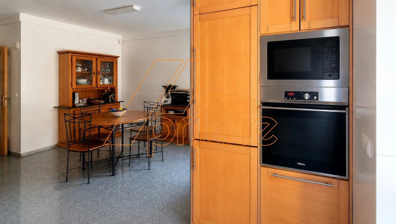 Apartamento T4 para Venda em Santo Antonio dos Olivais Foto 4