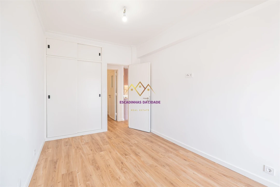 Apartamento T1 para Venda em Alcabideche Foto 28