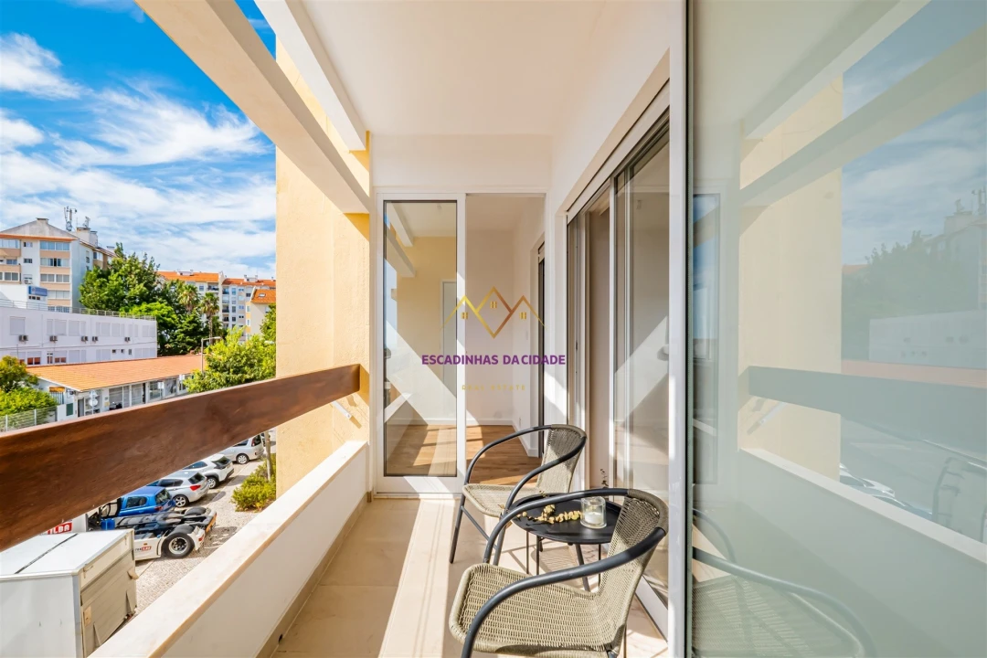 Apartamento T1 para Venda em Alcabideche Foto 3