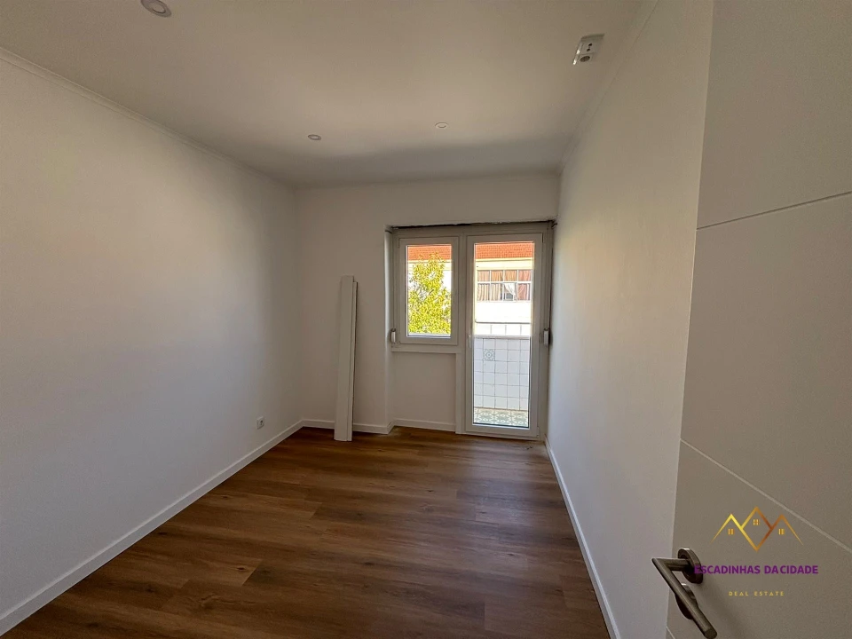 Apartamento T2 para Venda em Falagueira-Venda Nova Foto 28