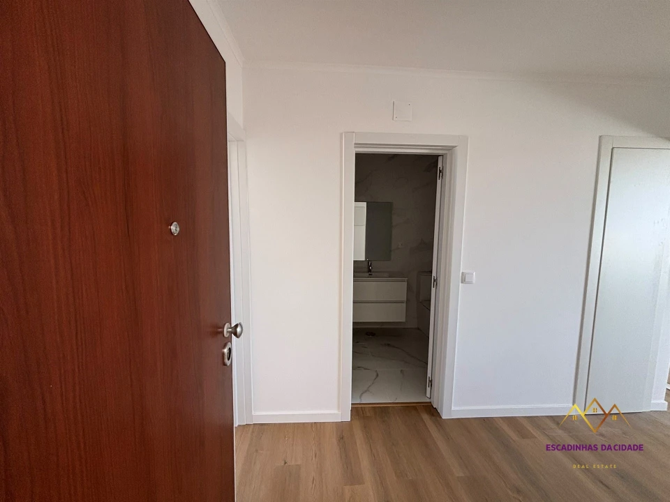 Apartamento T2 para Venda em Falagueira-Venda Nova Foto 32