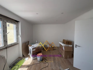 Apartamento T2 para Venda em Falagueira-Venda Nova