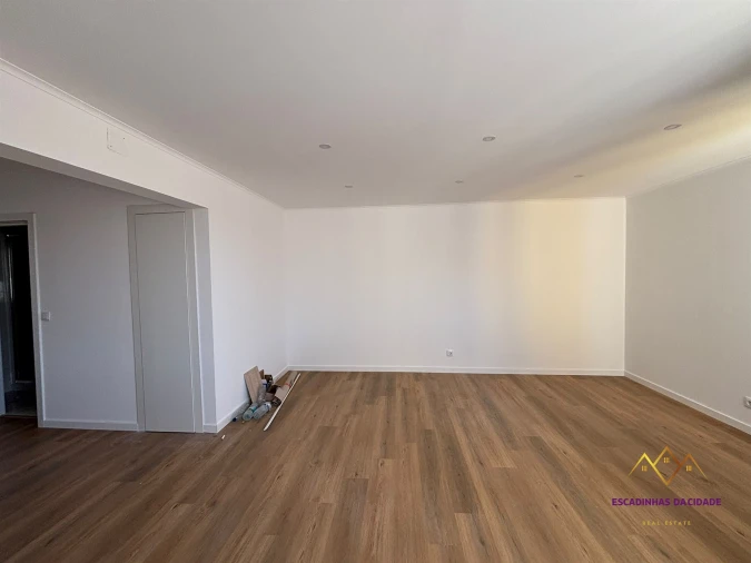 Apartamento T2 para Venda em Falagueira-Venda Nova Foto 8