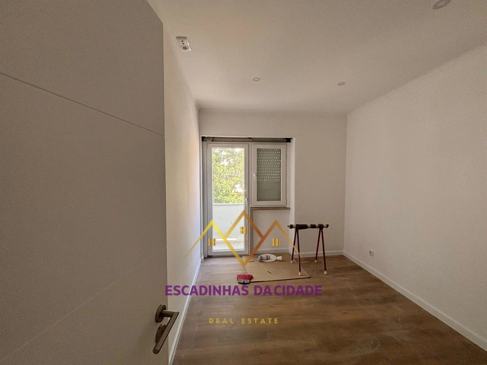 Apartamento T2 para Venda em Falagueira-Venda Nova Foto 14