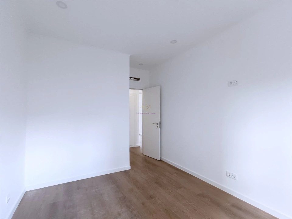 Apartamento T2 para Venda em Venteira Foto 16