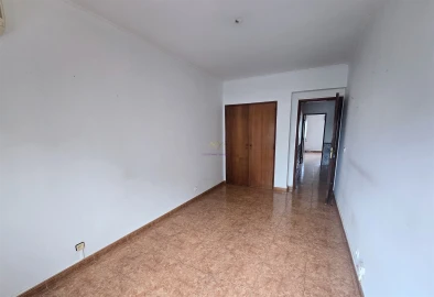 Apartamento T3 para Venda em Mina de Água