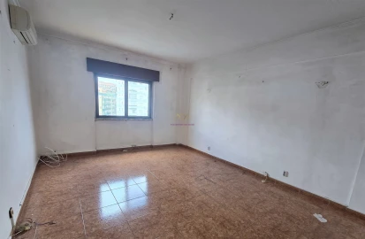 Apartamento T3 para Venda em Mina de Água