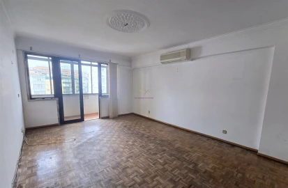 Apartamento T3 para Venda em Mina de Água