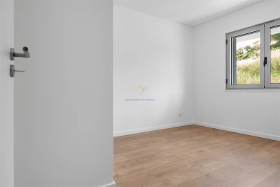 Apartamento T2 para Venda em Camarate, Unhos e Apelação