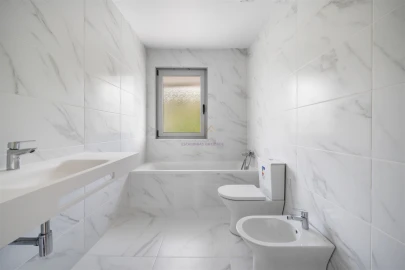 Apartamento T2 para Venda em Camarate, Unhos e Apelação