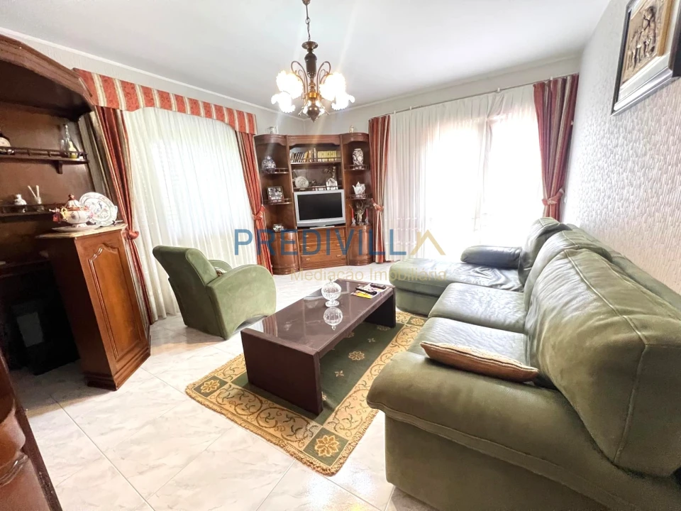Moradia T4 para Venda em Touguinha e Touguinhó Foto 2